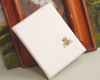 Beige Kobo Case with Bee Embroidery | Libra Colour, Clara 2E, Sage, Elipsa Protective Cover | Minimalist Handmade Canvas Gift