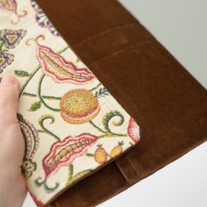 Pochette en tissu pour Galaxy Tab avec languette de protection en velours marron S10 ultra Pochette de protection rembourrée Étui pour tablette Samsung Galaxy Tab à broderie florale