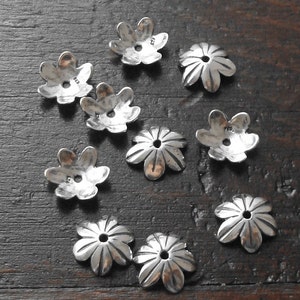 10 Flower Bead Caps, Oxidized Sterling Silver .925, 9.6x3mm, SCN117