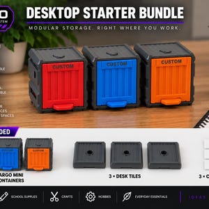 Puede incluir: Un conjunto modular de escritorio Cargo que incluye tres pequeños contenedores cuadrados en rojo, azul y naranja con el texto CUSTOM en el frente. El set contiene tres bases de escritorio gris oscuro y tres etiquetas rectangulares blancas.