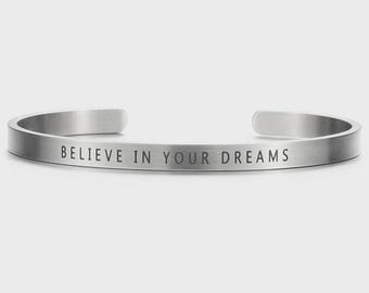 Pulseras personalizadas de acabado mate cepillado para mujer, brazaletes personalizados con apellido familiar.