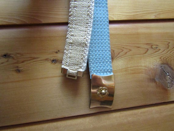 Vintage 1970's Sky Blue Scaled Stretchy Belt with… - image 2