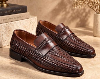 Handgemaakte bruine leren penny loafers, luxe instapschoenen