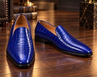 Mocasines azules hechos a mano con relieve de cocodrilo, zapatos de vestir de lujo de piel sin cordones.