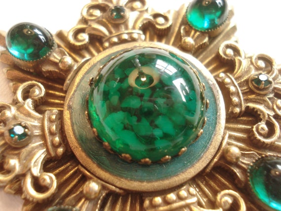 Vintage Emerald Green Cabochon Starburst Cross Pe… - image 5