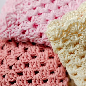 Crochet Washcloth Pattern in a Granny Square Design includes US & UK pdf versions Easy crochet dishcloth pattern Tawashi pattern image 3