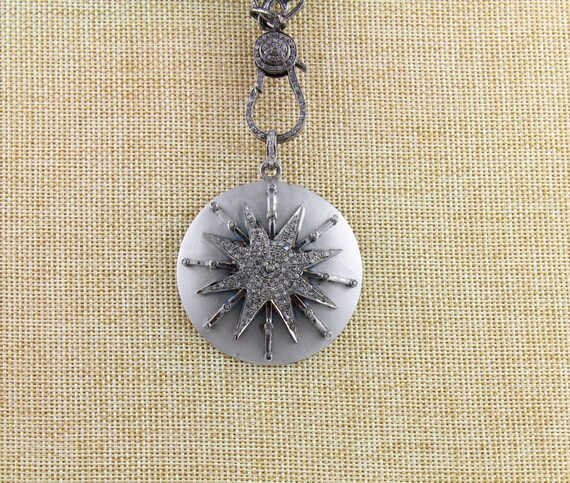 Pavé de diamant pendentif, Pavé starburst pendentif, diamant North North North Star charme, pavé de mat finition Starburst, argent oxydé. (PATRIMOINE/HAP/981) ccc971 Pavé de diamant pendentif, Pavé starburst pendentif, diamant North North North Star charme, pavé de mat finition Starburst, argent oxydé. (PATRIMOINE/HAP/981) ccc971