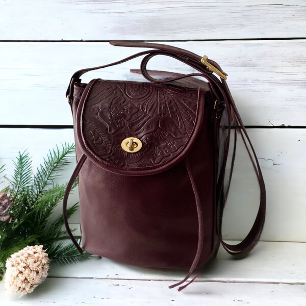 Small burgundy leather Handbag