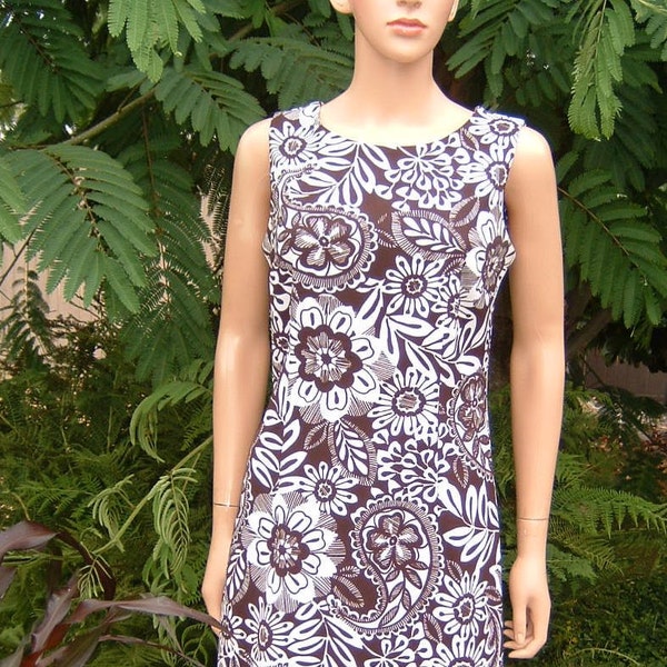 1990s Ronnie Nicole Acajou and White Colored Flower Print Sleeveless Shift Dress Semi Fitted with 3% Spandex Ease and Jewel Neckline Size 6