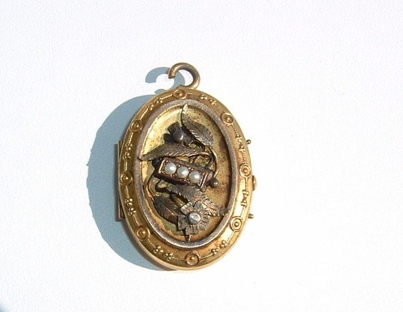 1800s Victorian Memento Picture Locket Gold Wash - image 1