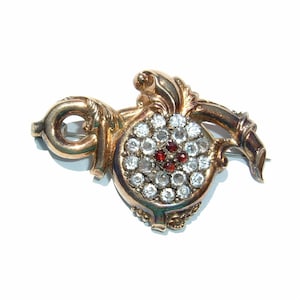1800&#39;s Georgian Era Antique Gold Washed and 21 Old Mine Round Cut Stones Brooch