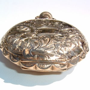 1800s Gold Elgin Scalloped Ladies Pocket Watch White Roman Numeral Dial Lever Set Manual Wind Movement Double Case