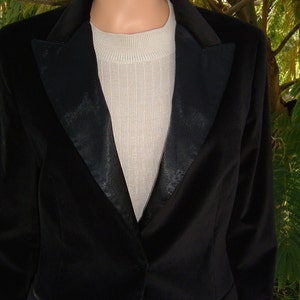 Designer TAHARI Black Cotton Velvet and Satin Single Breasted Jacket with Decorative Hand Stitched Collar Fully Lined Jacket Women's Size 8 image 4
