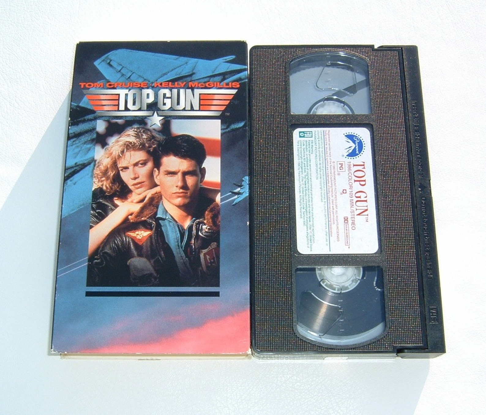 1986 Top Gun VHS Vintage Paramount Classic Movie Starringtom Cruise and
