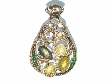 1970s Bud Green and Bitter Lime colored Gemstones and Filigree PENDANT