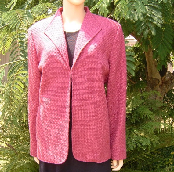 ALFRED DUNNER Amaranth Color Nub Weave 100% Polyester Lined Princess Cut  Jacket With Wing Collar, Inseam Pockets, and Cuffed Sleeves Size 16 
