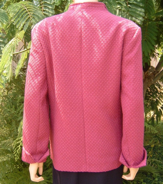 ALFRED DUNNER Amaranth Color Nub Weave 100% Polyester Lined Princess Cut  Jacket With Wing Collar, Inseam Pockets, and Cuffed Sleeves Size 16 