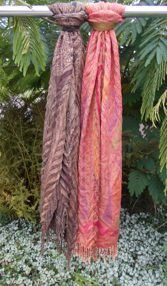 Lot of 2 Attractive Wraps!