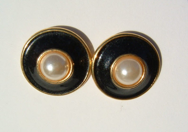 1970s Sophisticated Enamel and Faux Pearl Earrings image 4