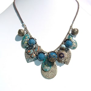Darling Charm and Pendant Teal, Poppy and Brass Colored Enamel and Alloy Necklace