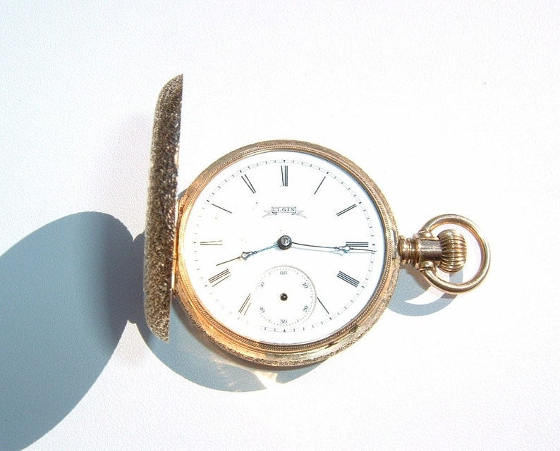 1800s Gold Elgin Ladies Pocket Watch White Roman Numeral Dial Lever Set Manual Wind Movement