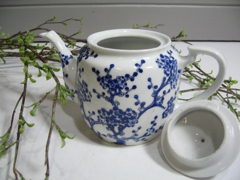 Porcelain Asian Teapot Vintage Teapot Afternoon Tea Tea Party
