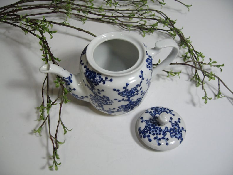Porcelain Asian Teapot Vintage Teapot Afternoon Tea Tea Party