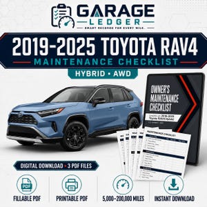 Puede incluir: Una lista de control de mantenimiento digital para vehículos Toyota RAV4 Hybrid AWD 2019-2025. La imagen muestra un SUV azul, una tableta con una lista de control y varias páginas impresas. El texto incluye el nombre Garage Ledger.