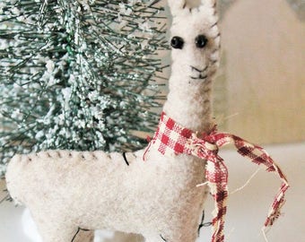 Llama Country Ornament-Handmade Felt Llama Ornament-Holiday decor-llama gifts-Llama Decor-Mama Llama-Farm Animal ornaments-Country Christmas