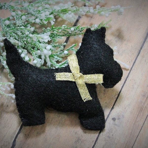 Felt Scottie dog ornaments-Black scotties-Handmade Christmas ornaments-unbreakable ornaments-Holiday gifts-Handmade Scottish terrier