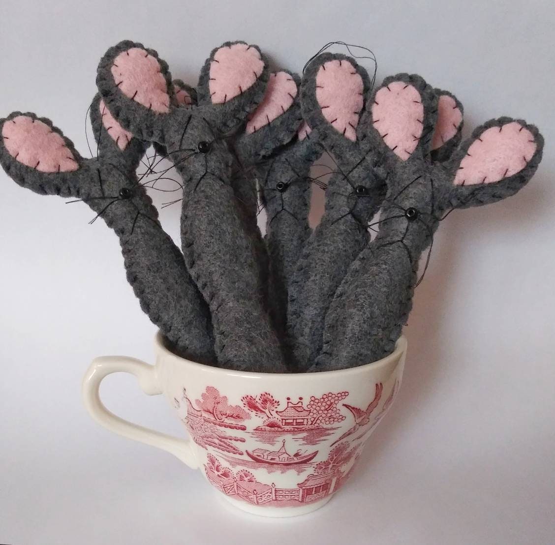 Mice-Handmade felt Teacup Mice-mouse ornaments-christmas mice-country decor-mouse decor-primitive mice-cat toys-decor