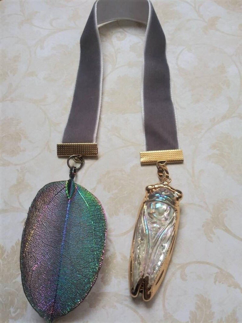 Cicada velvet bookmark-nature bookmark-cicada and leaf-book lovers gift bild 1