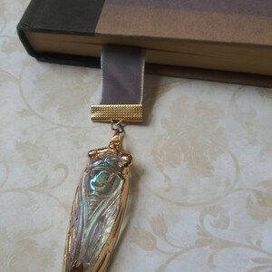 Cicada velvet bookmark-nature bookmark-cicada and leaf-book lovers gift bild 4