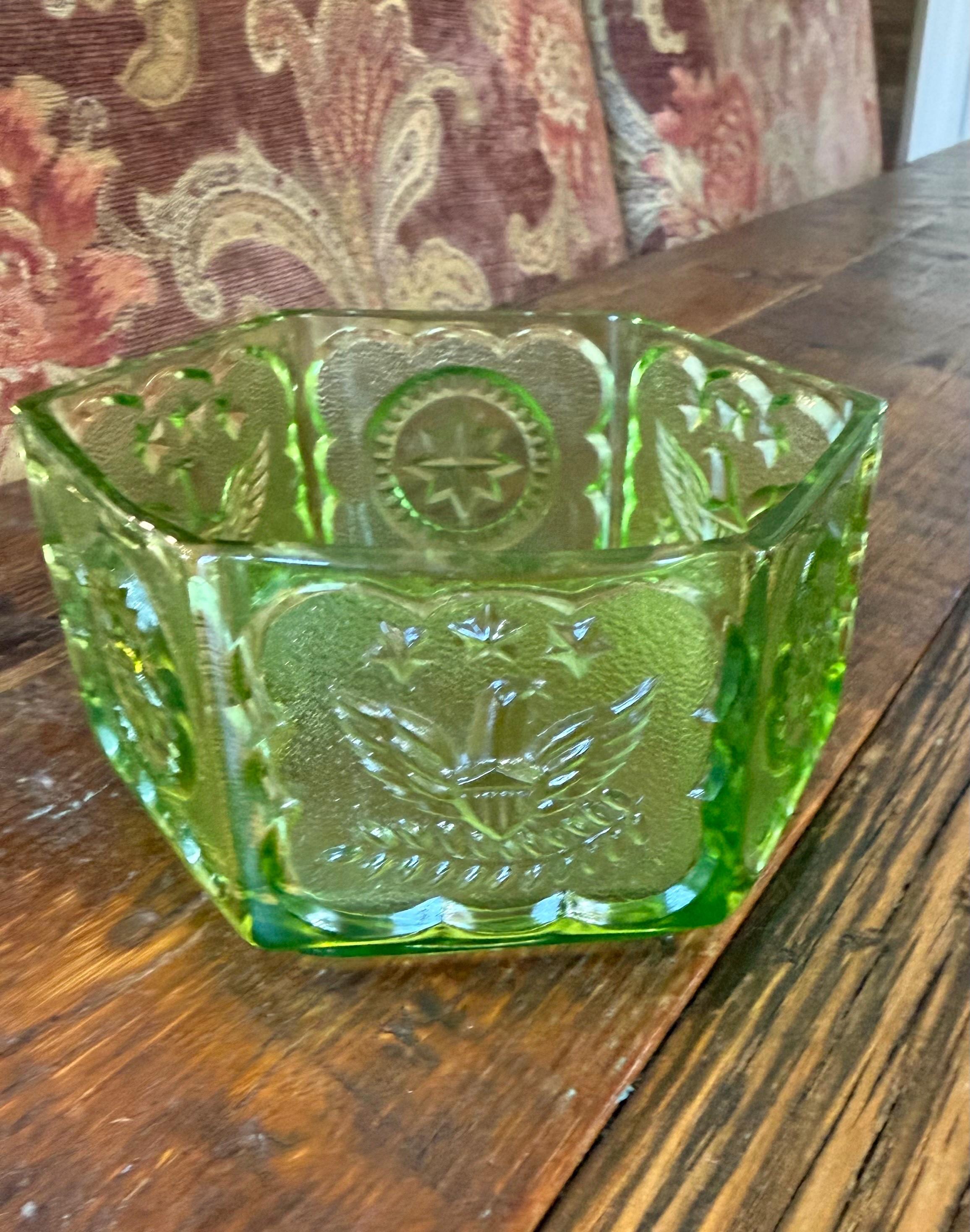 【ヴィンテージ】インディアナ ガラス キャンディディッシュ イーグルス＆スターズ Indiana Glass Eagle and Star - Etsy