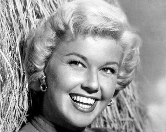 Doris Day Publicity Photo 1957, 8X10 Print