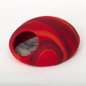 Cat bed, cat cave, cat house, felted cat cave (With GIFT pad) multicolored