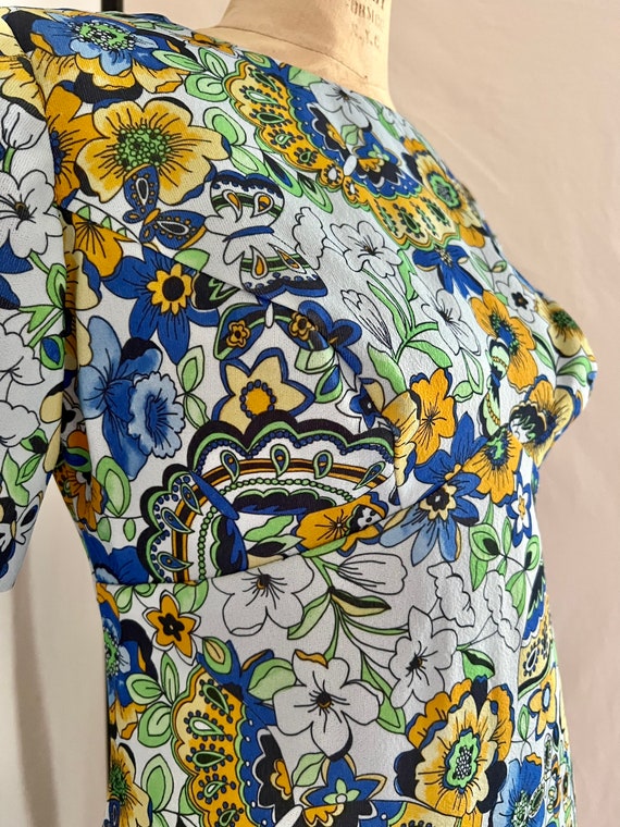 1960s/70s flower and butterfly print shift dress … - image 1