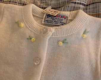 1960s Deadstock baby girl white cardigan 6-18 months