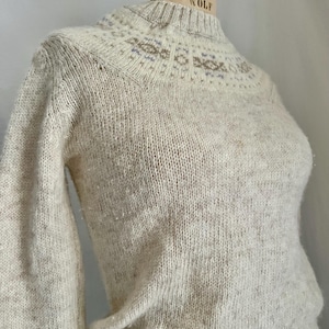 1970s wool fair isle crew neck sweater patterned yoke sz med