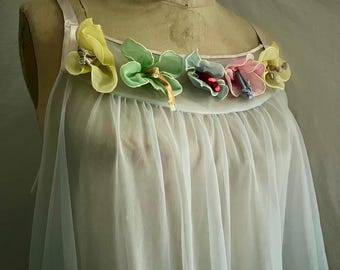 1950s/60s 3D flower white sheer babydoll chemise/sz s-l