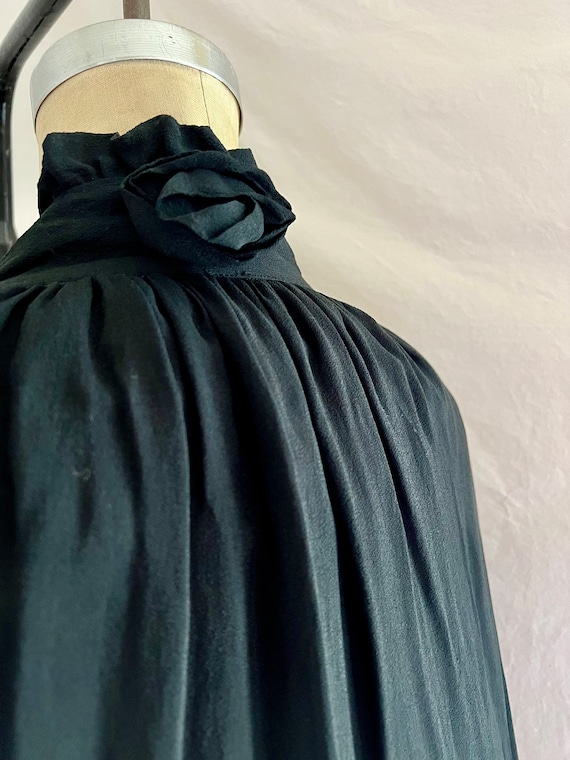 Antique 1920s black silk cape with fringe - image 6