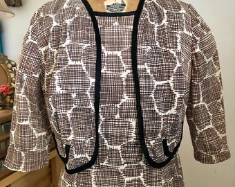 Vestido y chaqueta a juego de rayón con estampado de entramado vintage de los años 40. Talla M.