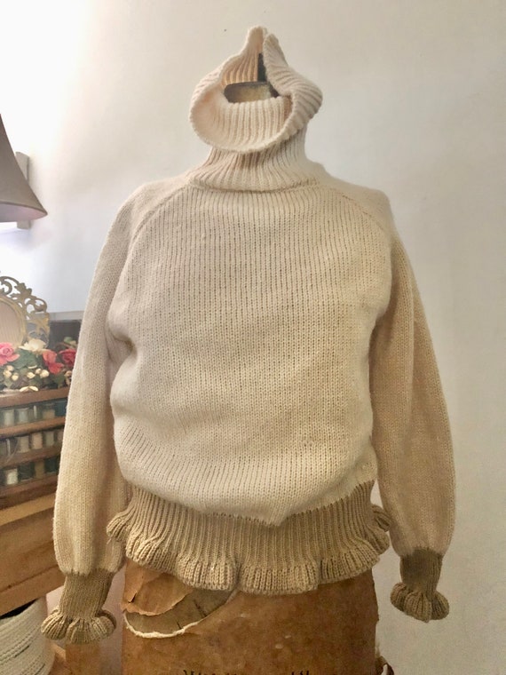 TWS- 252TF3023 GREY&CREAM TWO TONE TURTLENECK