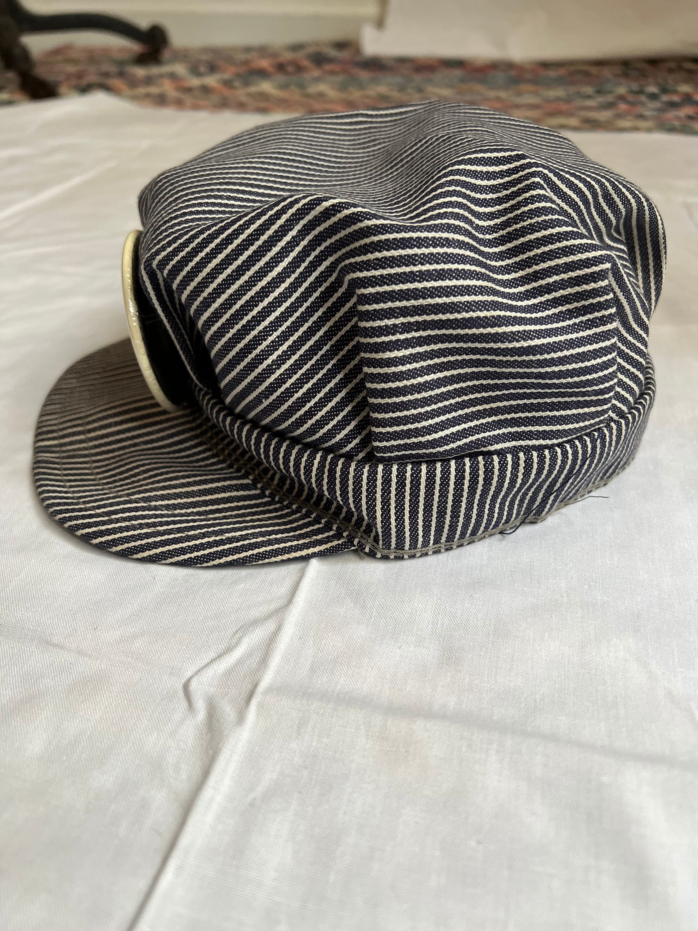 Striped engineer hat - Etsy España