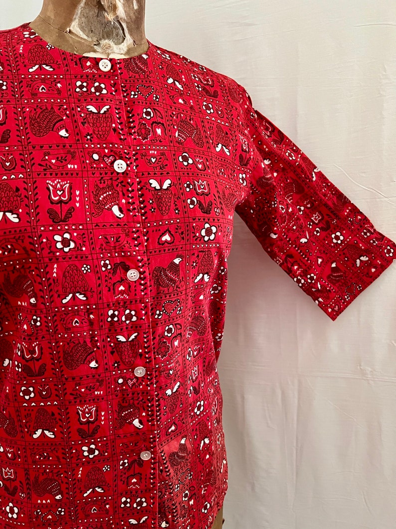 1950s red bandana cotton blouse Sz s image 2