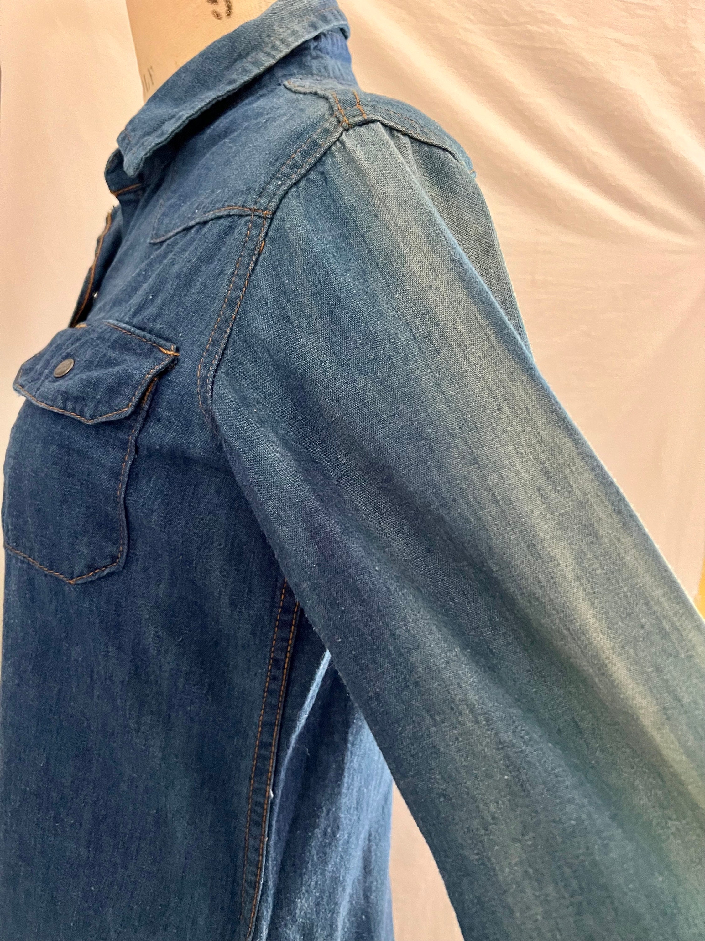 Mens Vintage Pearl Snap Western Shirts: A Timeless Style