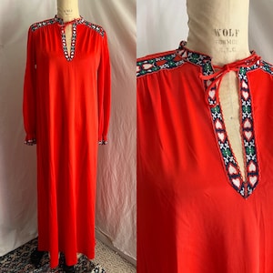 1970s vintage love & hearts nylon maxi dress/Nightgown