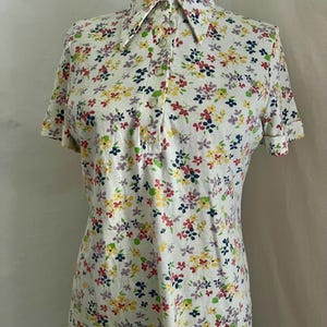 Chemisier fleuri en coton Jantzen vintage des années 1970 Sz l