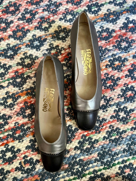 1980s vintage Salvatore Ferragamo low heel two ton