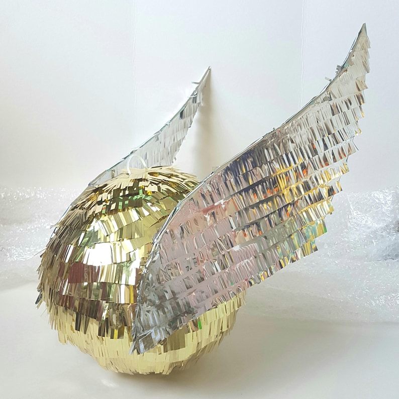 Golden Snitch Harry Potter Pinata image 1